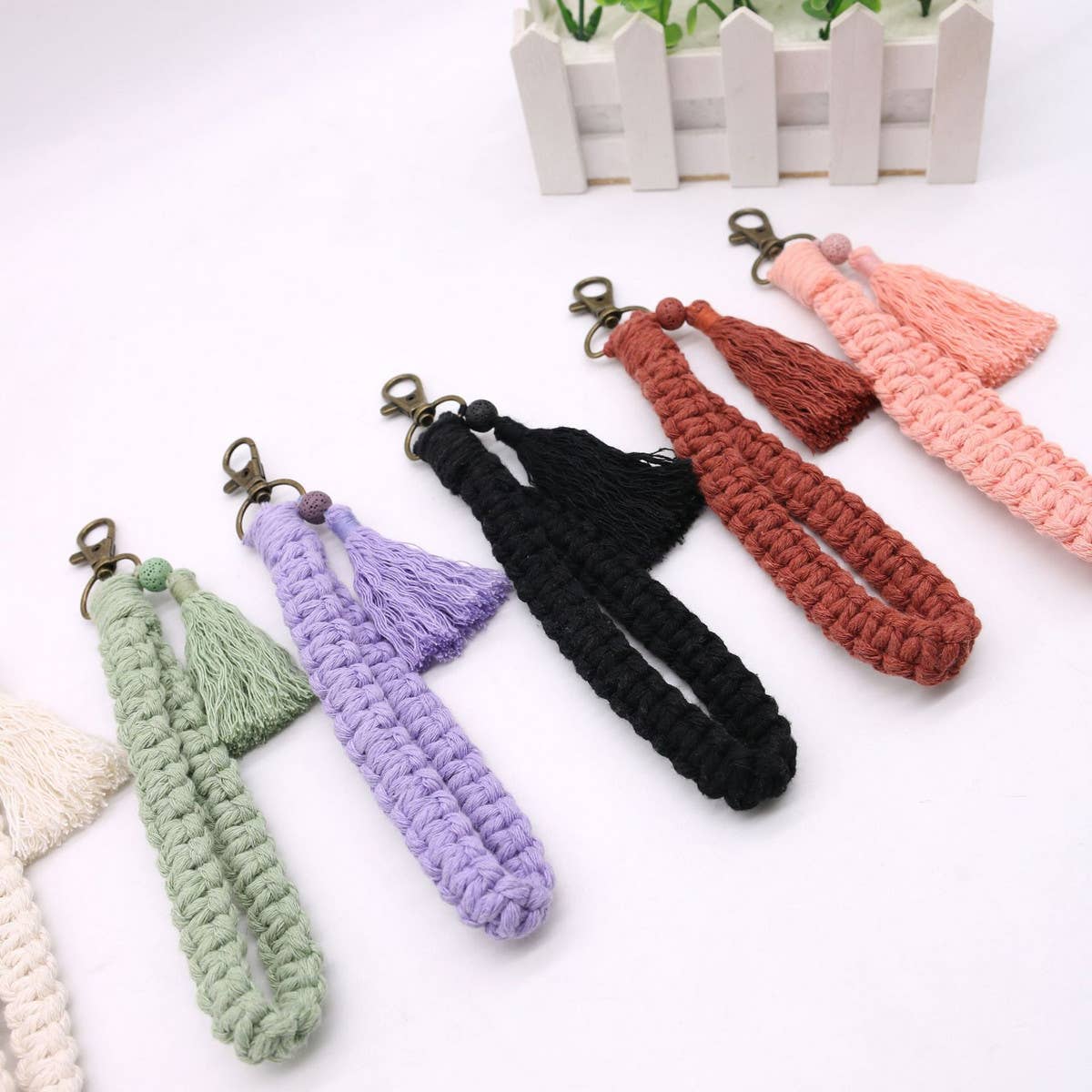 MOBILE PHONE HANGING TASSEL BRAIDED KEYCHAIN