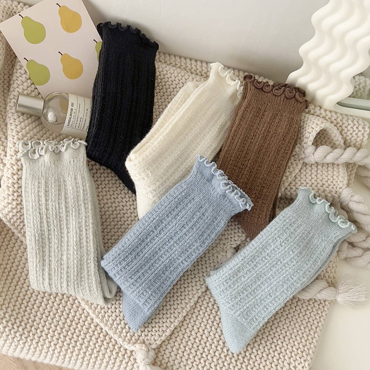 WARM SOLID COLOR RUFFLED CUTE MID-CALF SOCKS