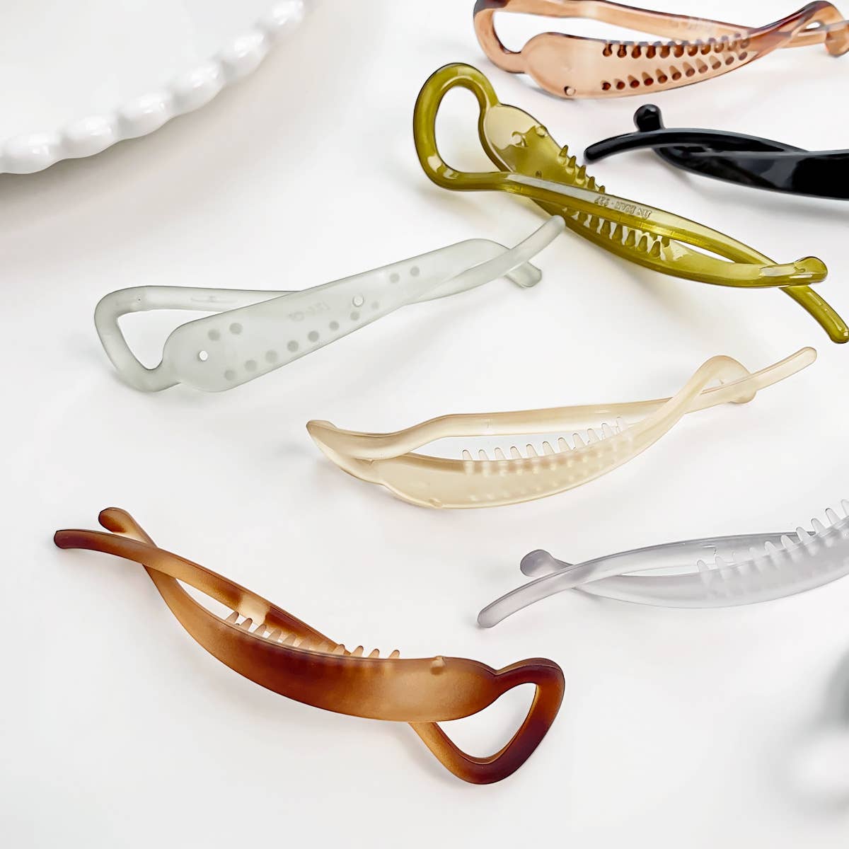 Simple banana clip vertical ponytail hair clip