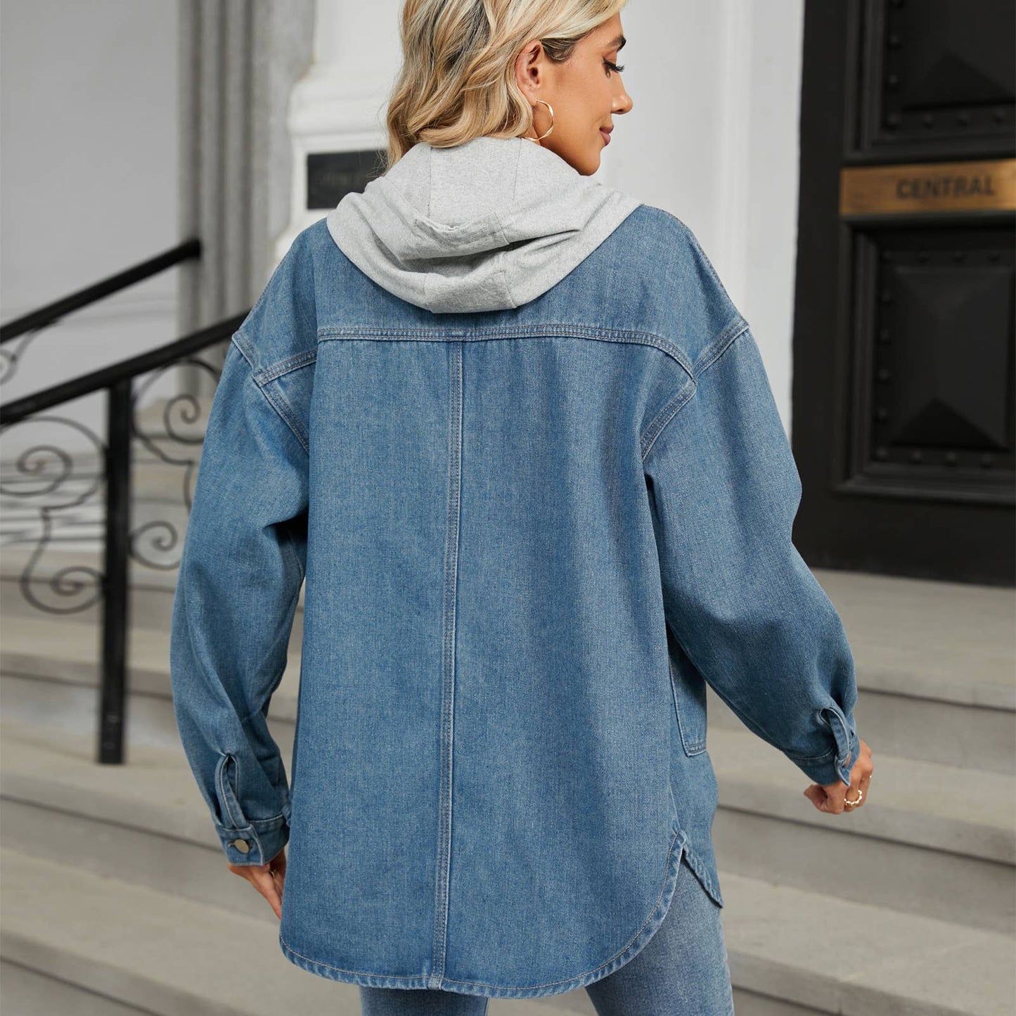 WASHED LOOSE LONG-SLEEVED HOODED DENIM JACKET