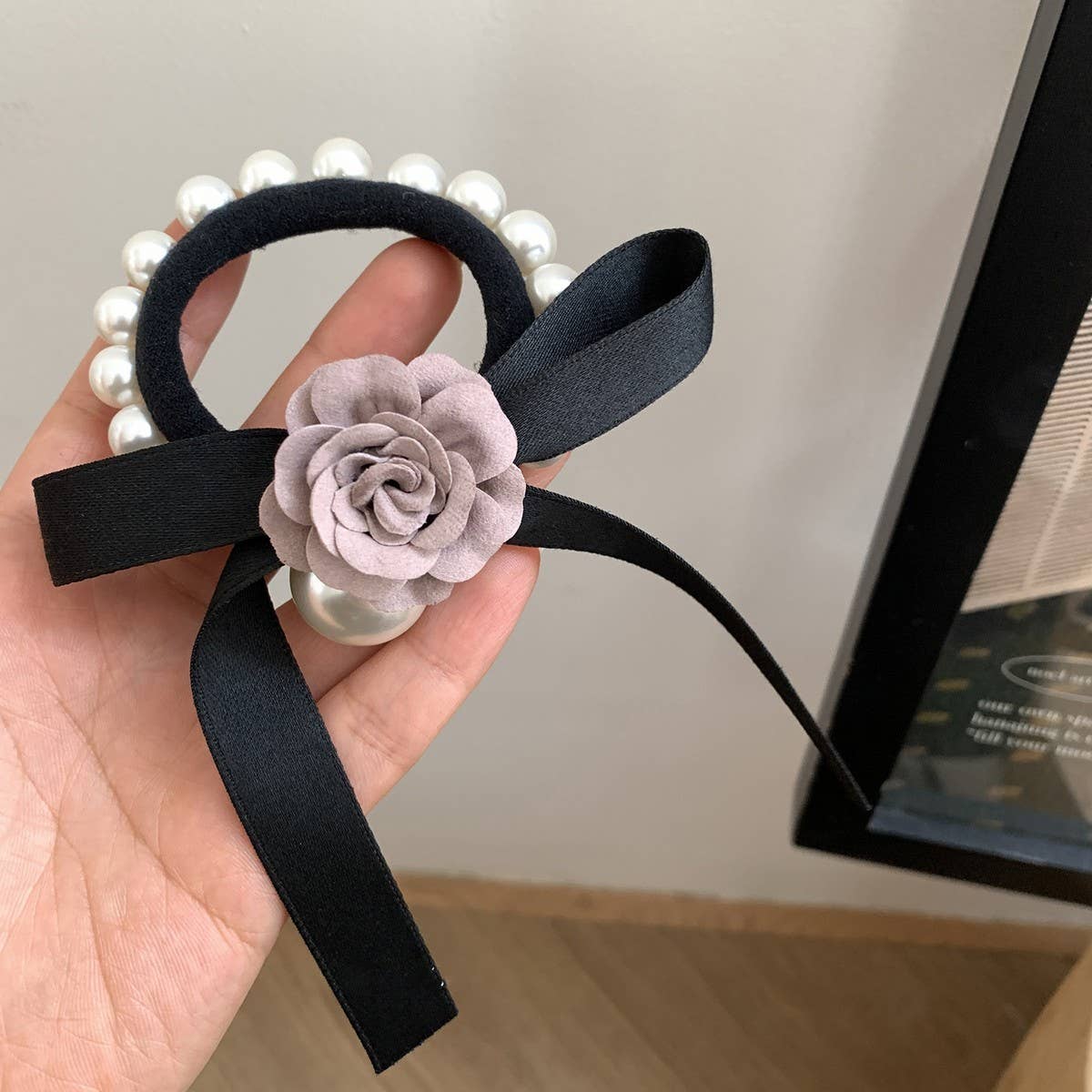 NEW FRENCH STYLE PEARL CAMELLIA HAIR ROPE_CWAHA1294