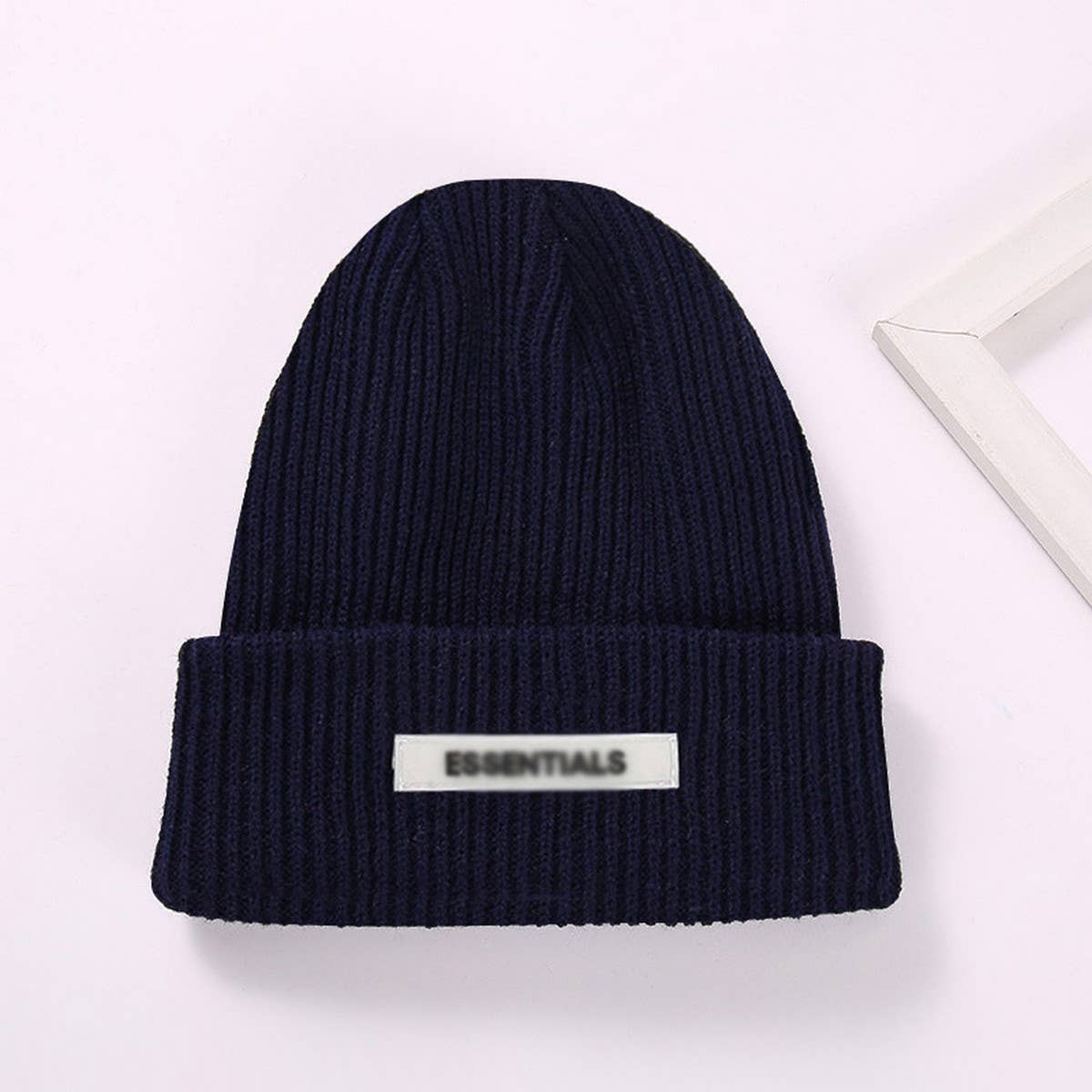 CWAH04342_ESSENTIALS LETTER PATCH KNIT BEANIE HAT