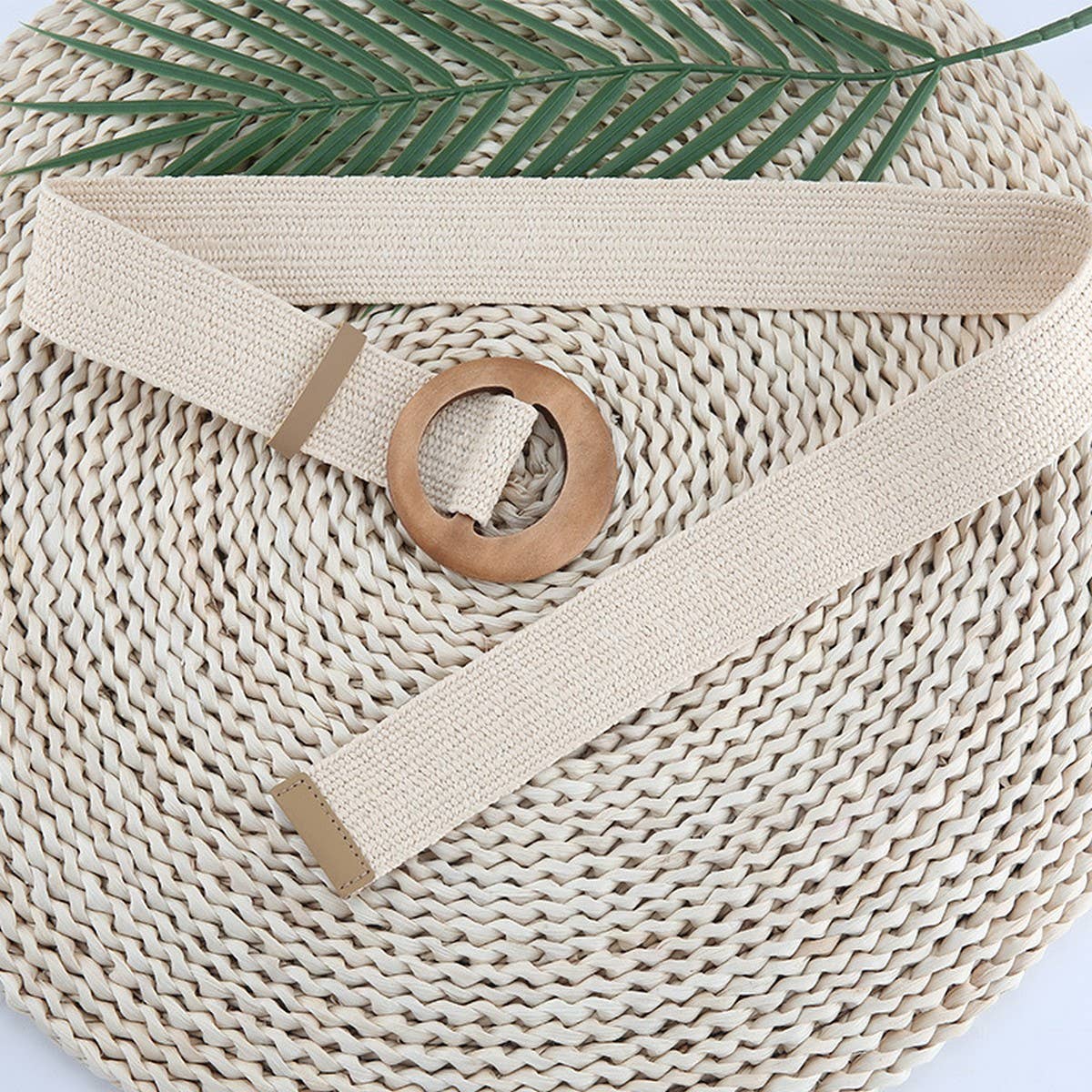 CWABE1176_ROUND WOODEN BUCKLE PP STRAW WOVEN BELT