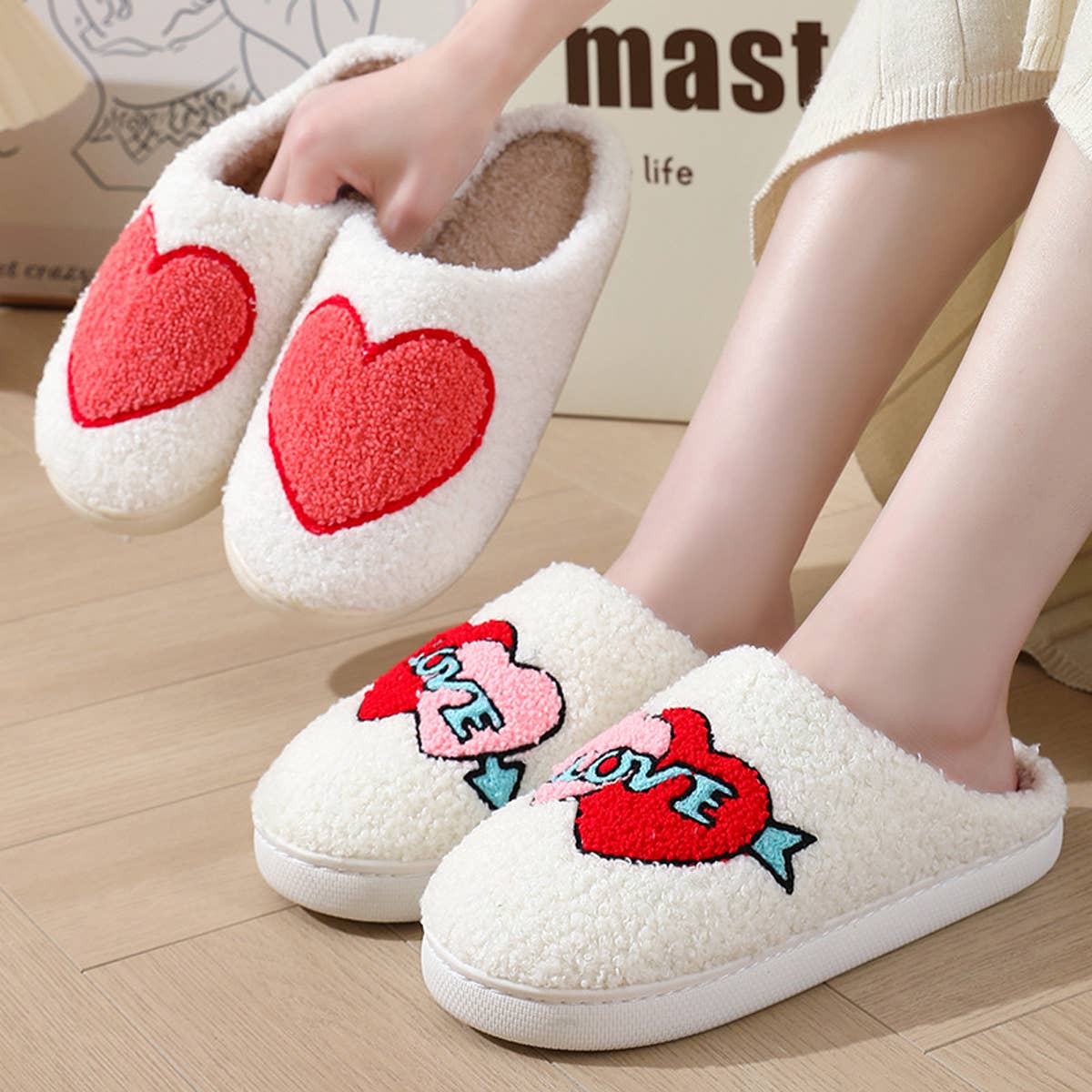 VALENTINE'S DAY SMILEY LOVE COTTON SLIPPERS