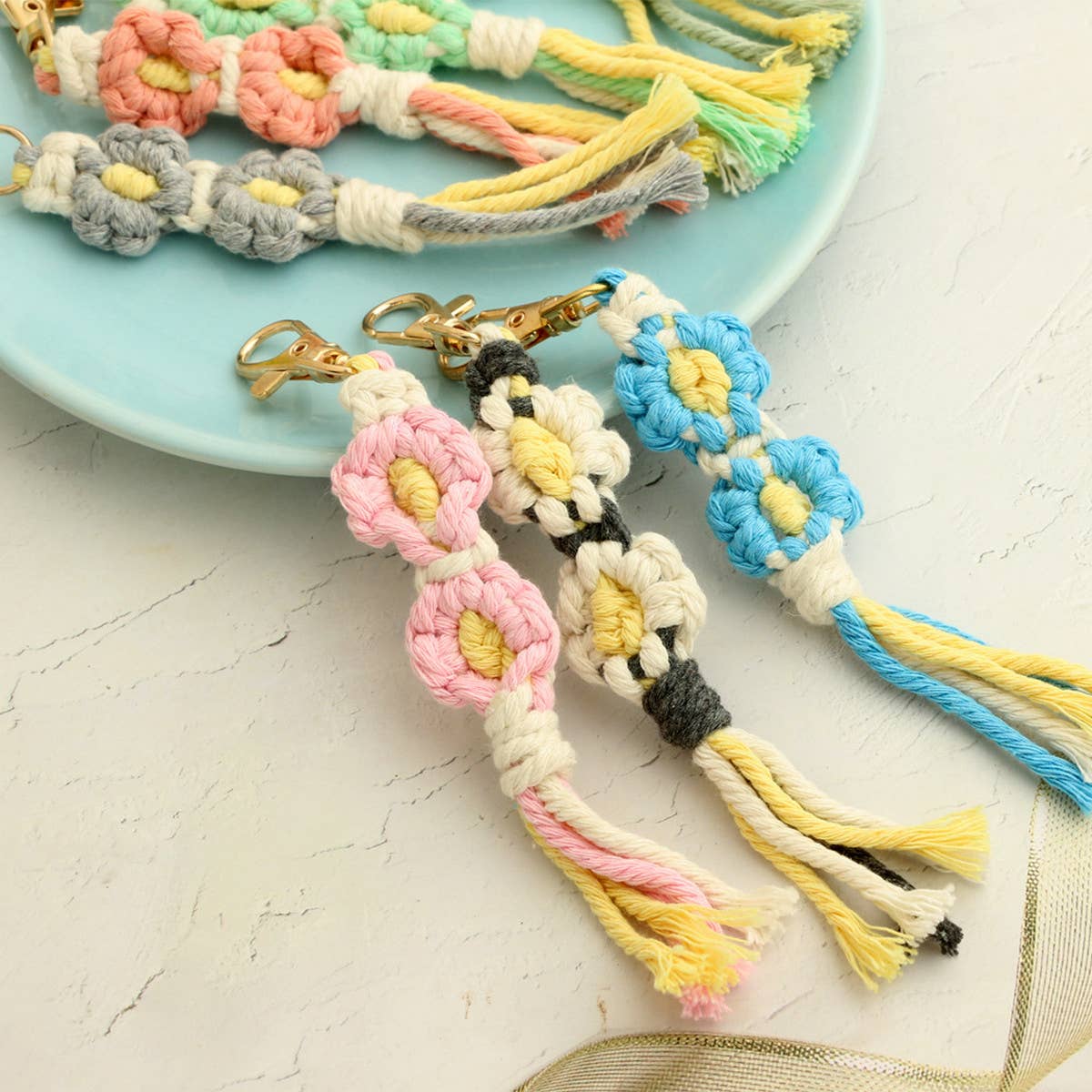 DIY HANDMADE TASSEL WOVEN KEYCHAIN