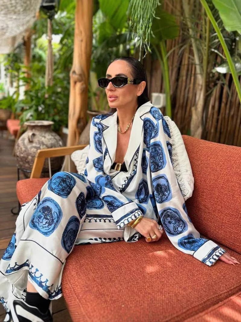 Fashionable printed shirt and trousers set