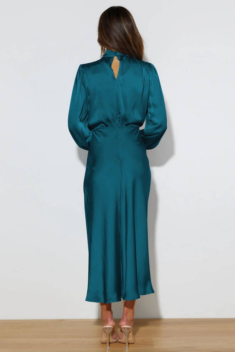 SOLID COLOR SATIN LONG SLEEVED LOOSE DRESS_CWDMD1311