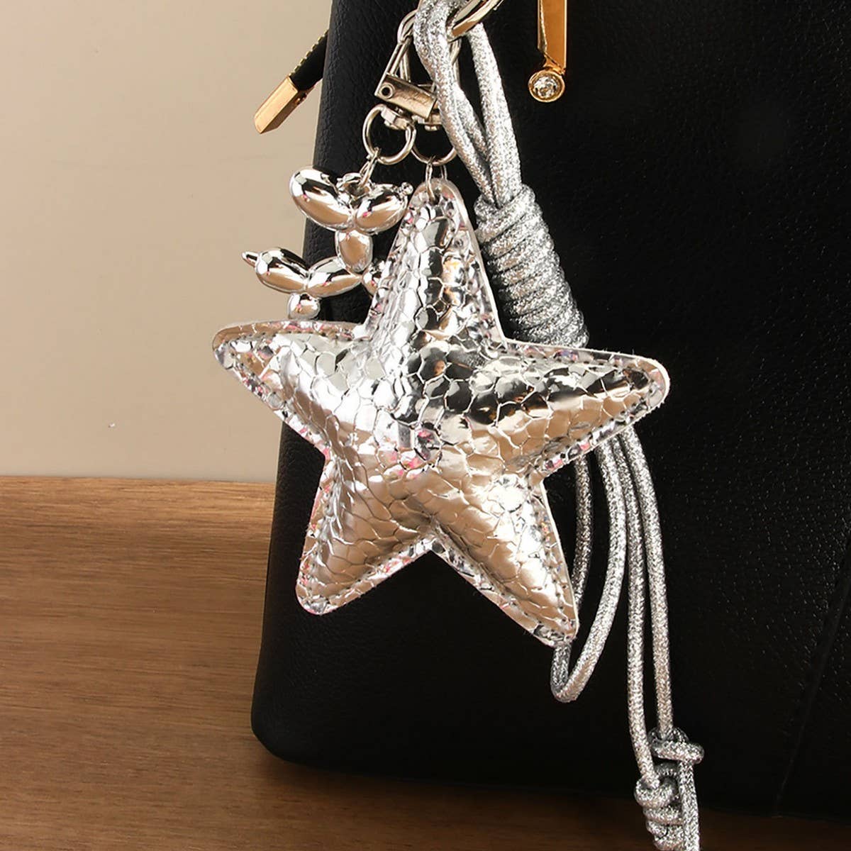 Stylish Silver Star & Balloon Dog Bag Keychain_CWMM7638
