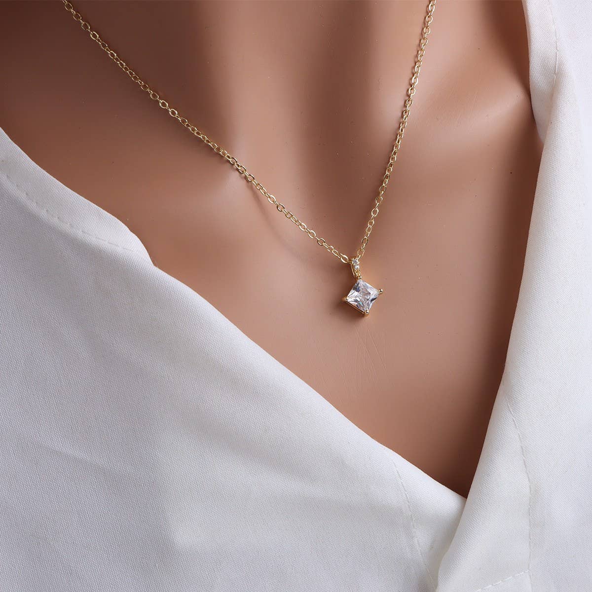 Cross necklace is a full diamond collarbone chain