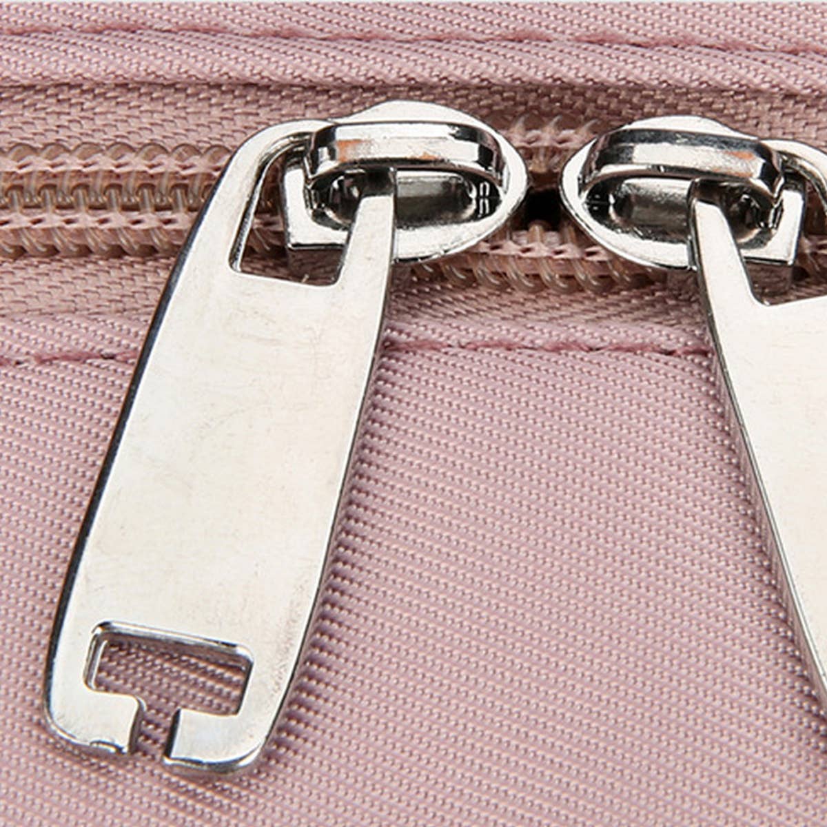 CASUAL LIGHTWEIGHT TRAVEL BACKPACK_CWAB2743