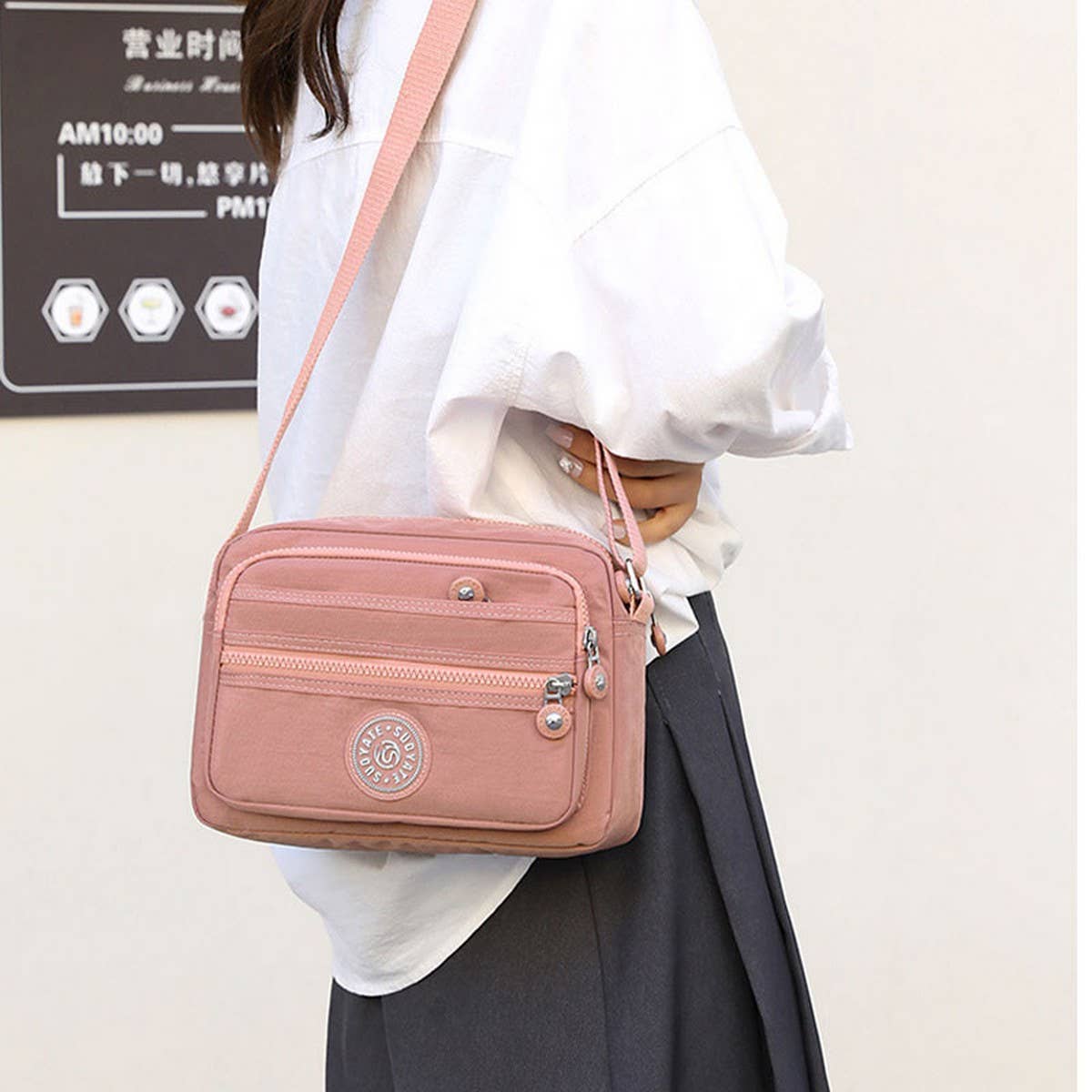 FASHION CASUAL WATERPROOF SHOULDER MESSENGER BAG_CWAB3524
