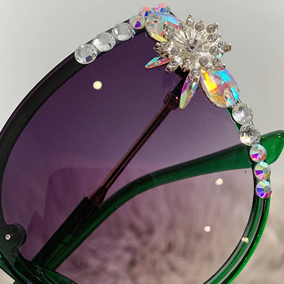 WOMEN FASHIONABLE ANTI-UV RHINESTONE SUNGLASSES