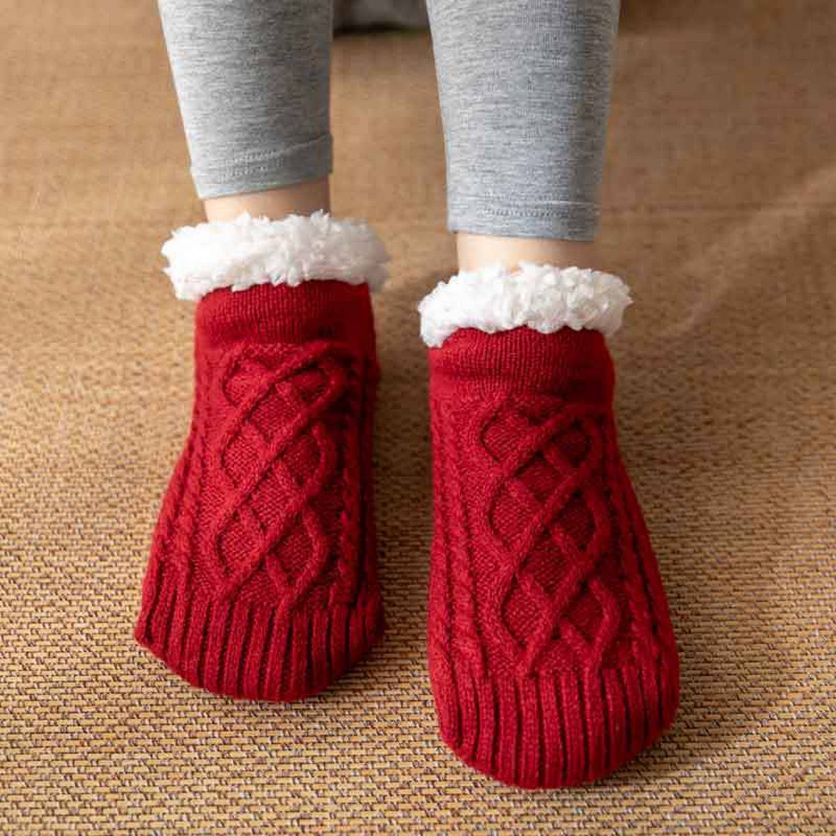 WARM SLEEPING CARPET SOCKS PLUSH INDOOR SLIPPERS