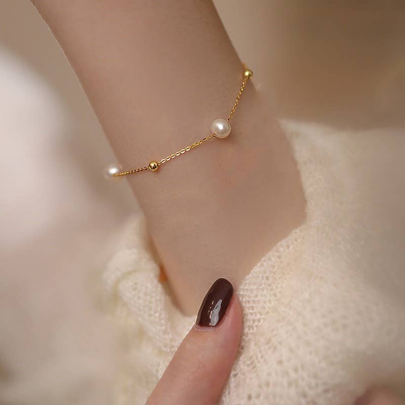 Baroque natural freshwater pearl bracelet