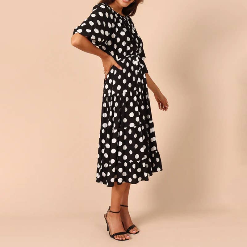 Lace-up polka-dot pleated short-sleeved dress