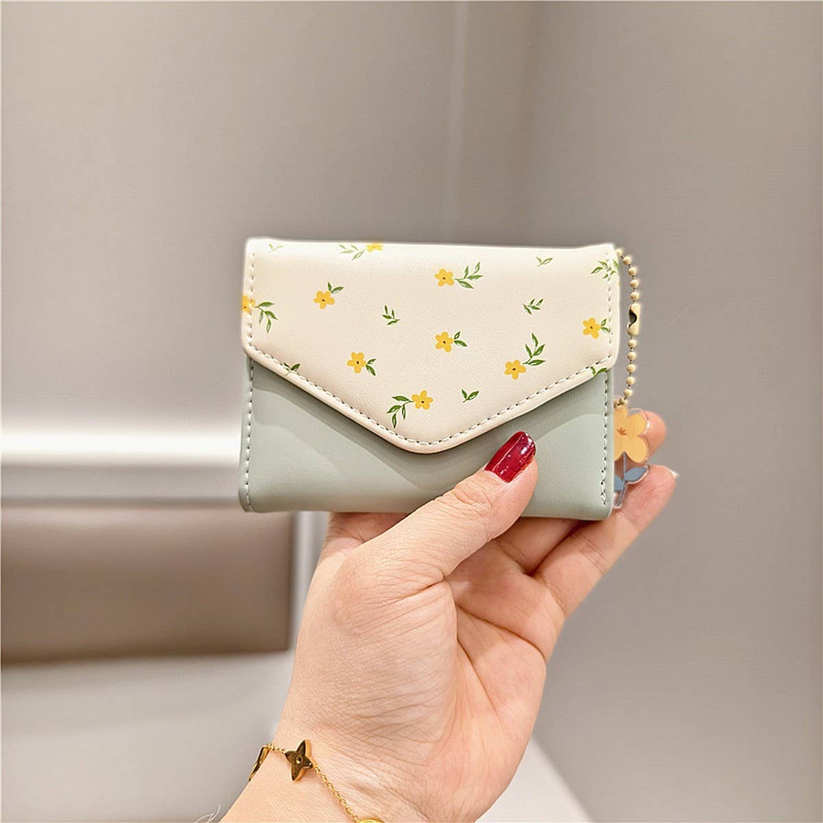 SMALL FRESH FLORAL TRI-FOLD THIN SHORT WALLET_CWAB2547