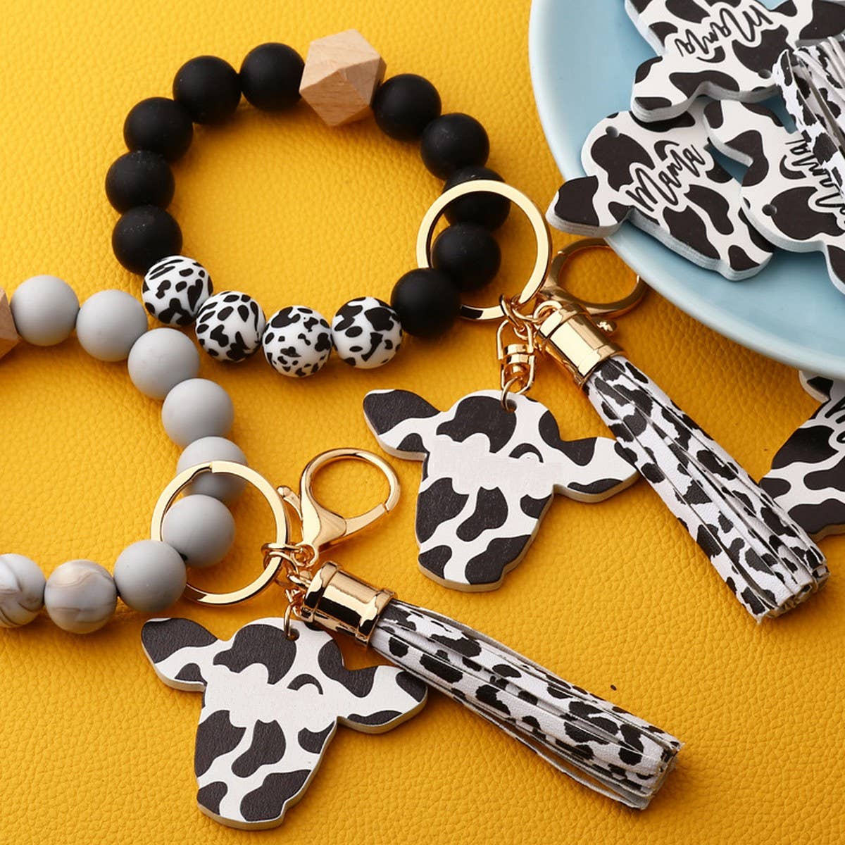 Wooden Bull Head Keychain with Silicone Bead Bracelet_CWMM68