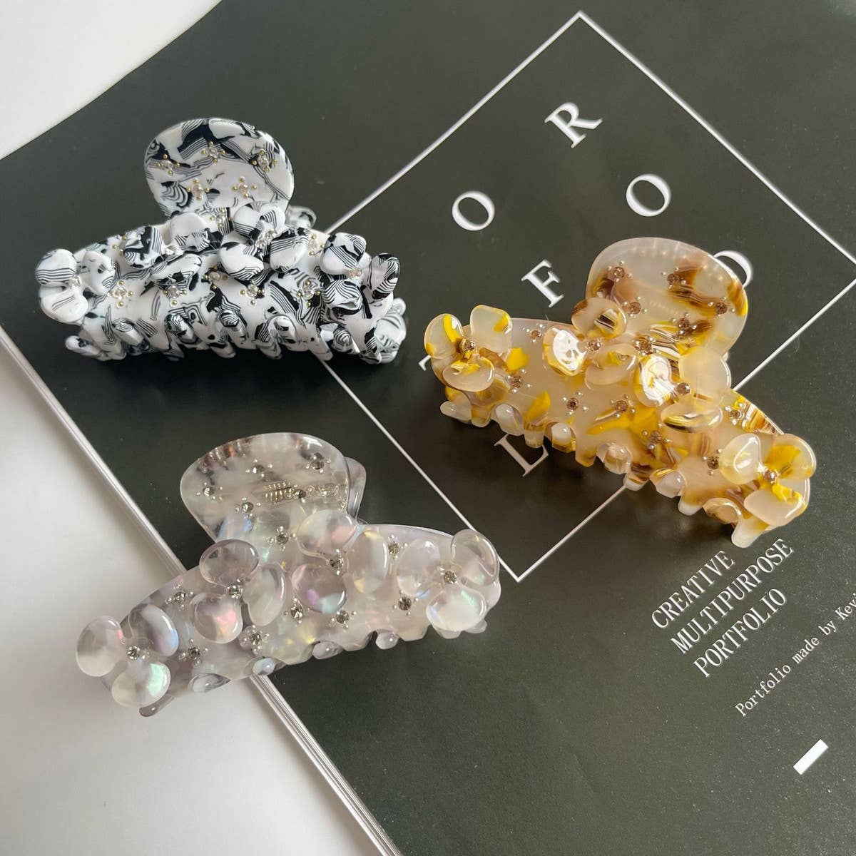 Vintage Rhinestone Acetate Floral Claw Hair Clip_CWAHA1346