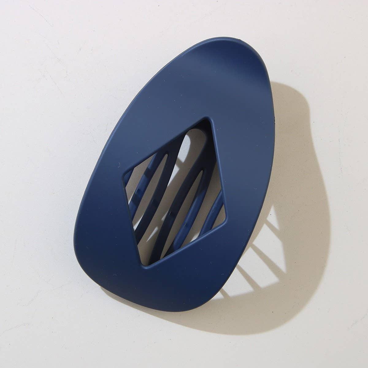 CWAHA07408_LEOPARD PRINT FLAT HAIR CLIP STYLISH GEOMETRIC