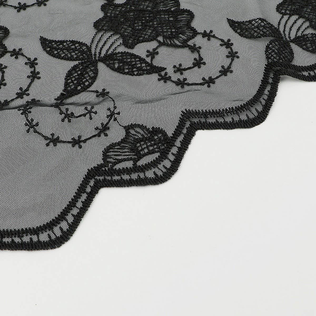 BLACK AND WHITE TRIANGLE SCARF WEDDING VEIL_CWMM1990