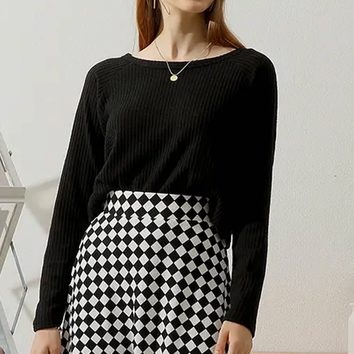 SOLID ROUND NECK T SHIRT_CWTTL1445