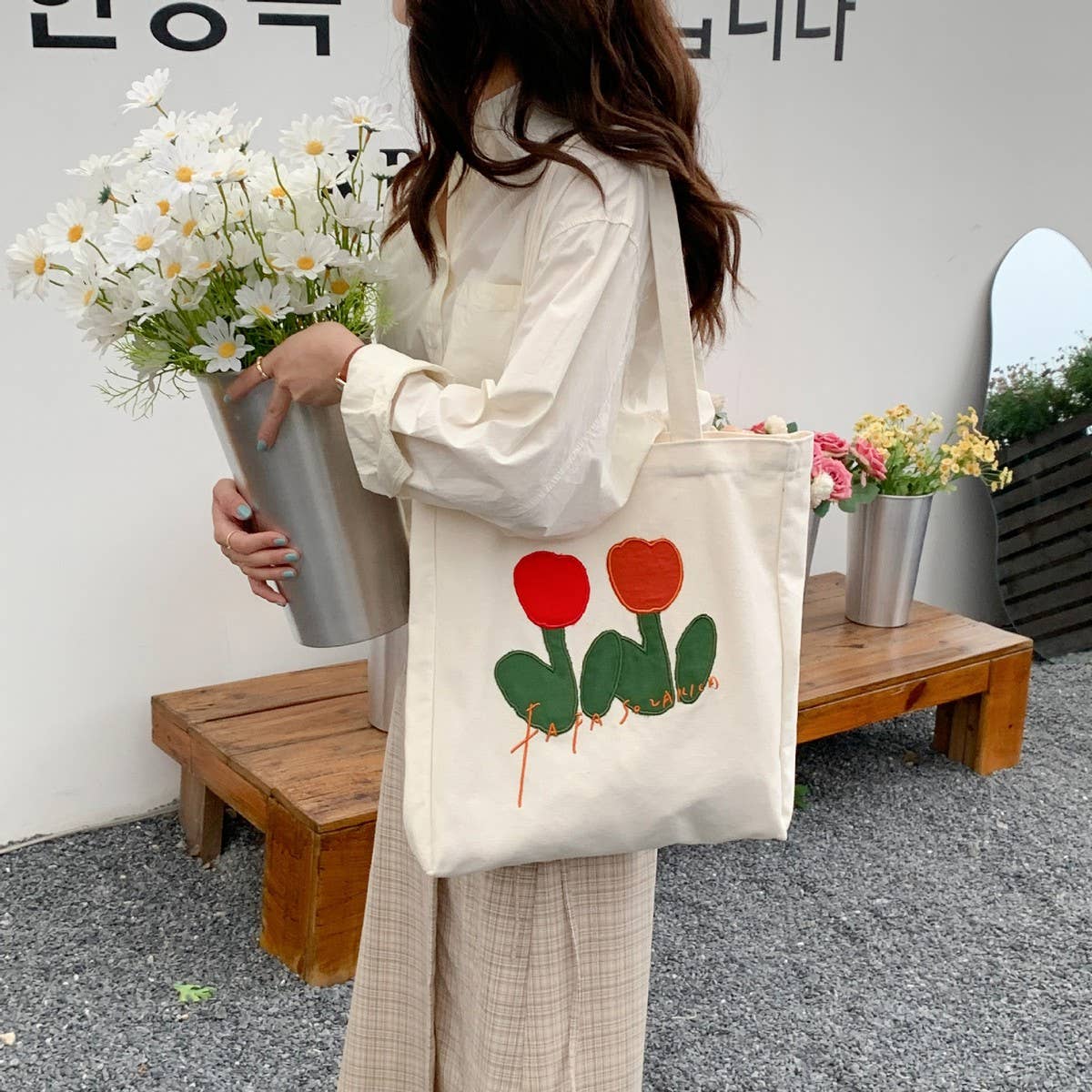 CWAB5817_EMBROIDERED TULIP CASUAL CANVAS SHOULDER BAG