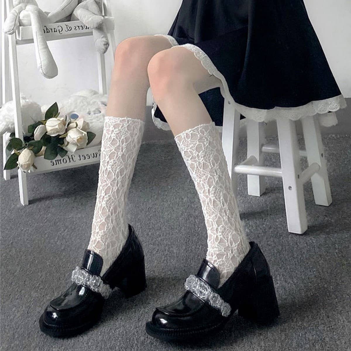 MESH ULTRA THIN MEDIUM LENGTH LACE STOCKINGS
