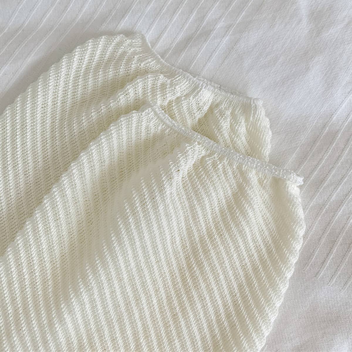 WOMEN BREATHABLE MESH MID-LENGTH COTTON SOCKS