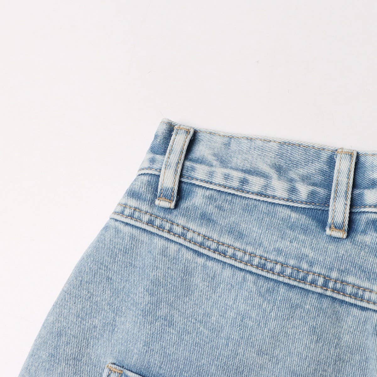 WOMENS LIGHT COLORED CASUAL JEANS