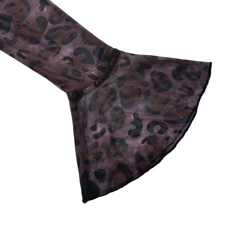 One-shoulder long-sleeved leopard print dress