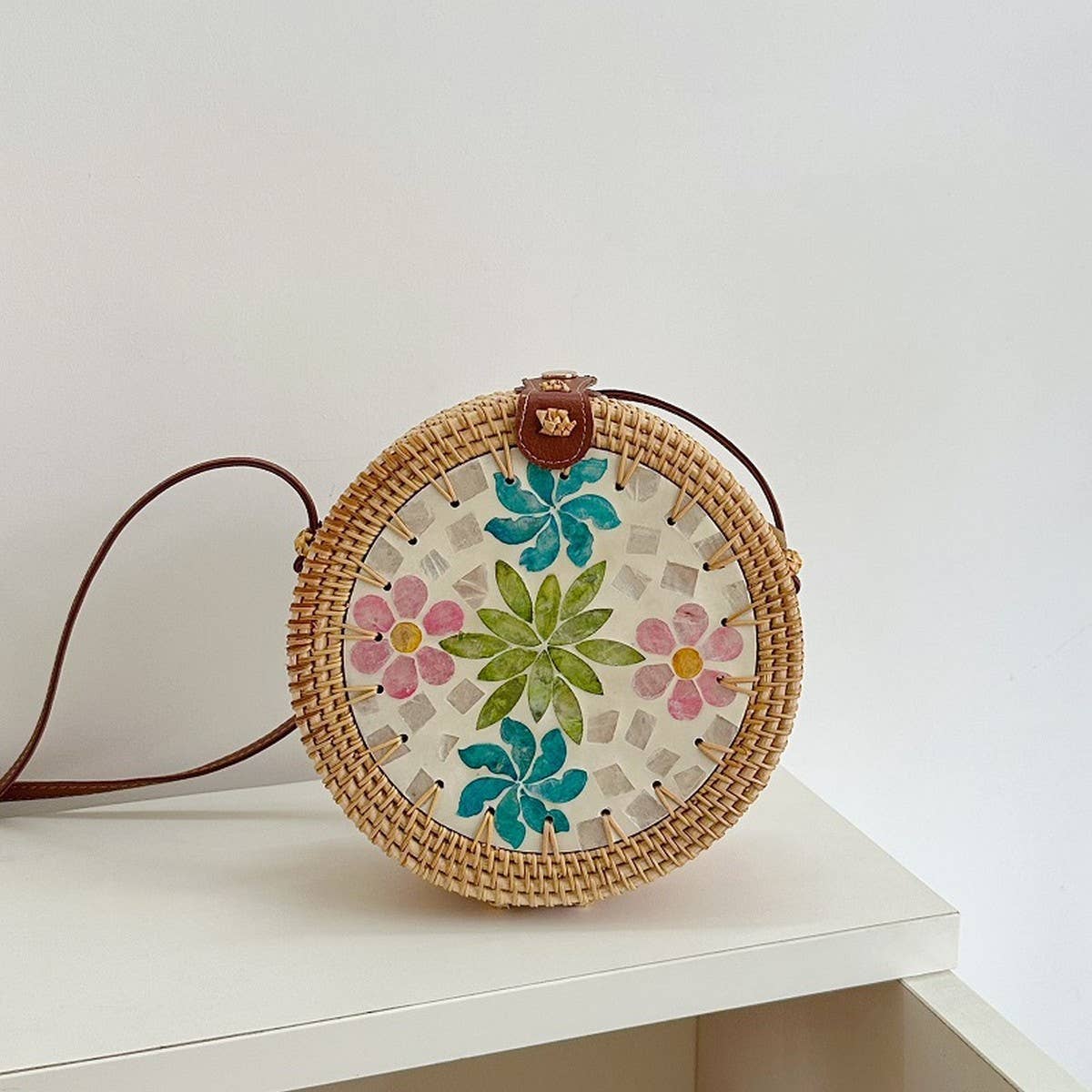 WOVEN COLORFUL SHELL SHOULDER CROSSBODY BAG_CWMM4546