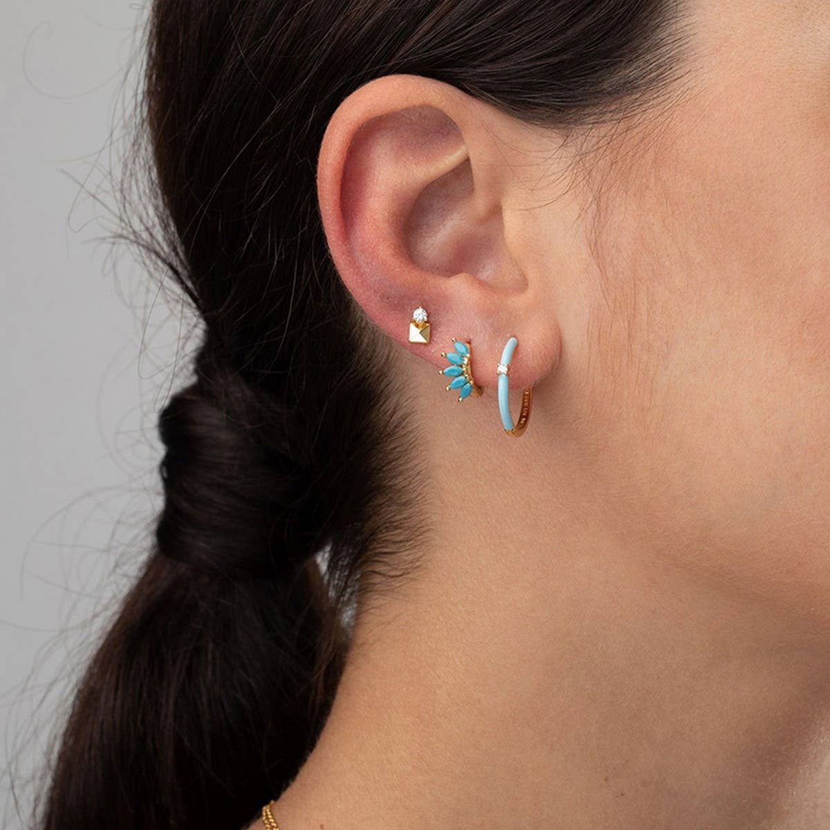 VERSATILE SYMMETRICAL STATEMENT EARRINGS