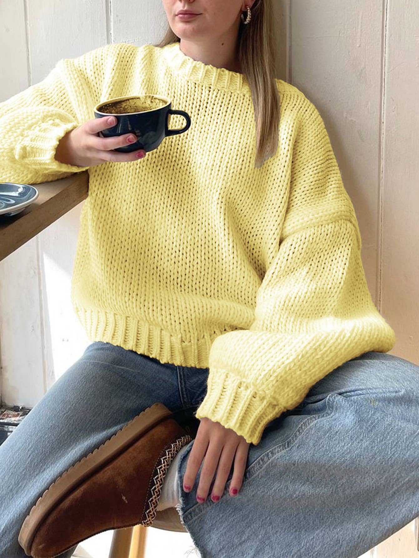 Leisure simple round neck long sleeve sweater