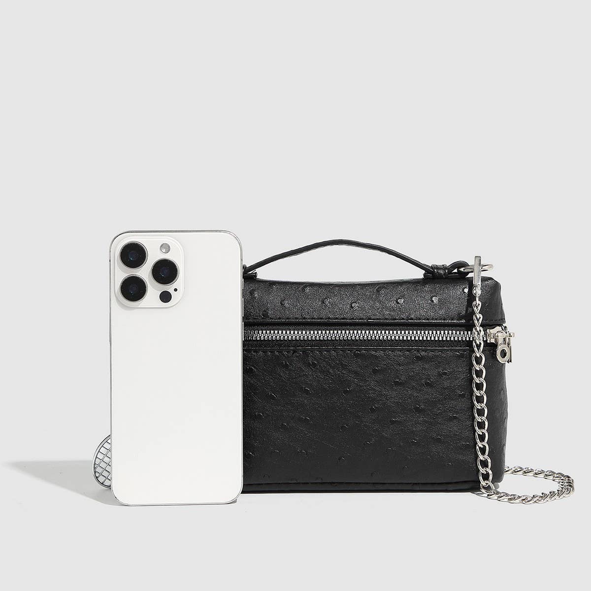 Racing Style Ostrich Grain Shoulder Bag_CWAB5724