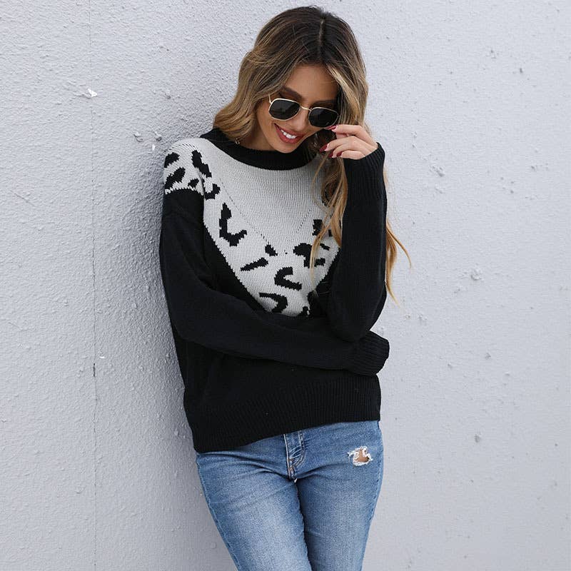 Leopard print sweater with long sleeves