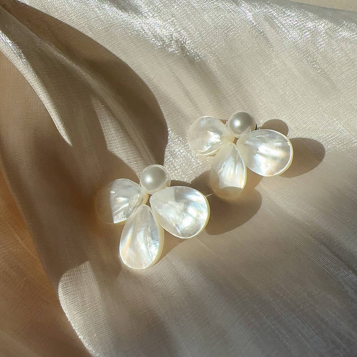 SIMPLE CLOVER URBAN COOL EARRINGS_CWAJE1709