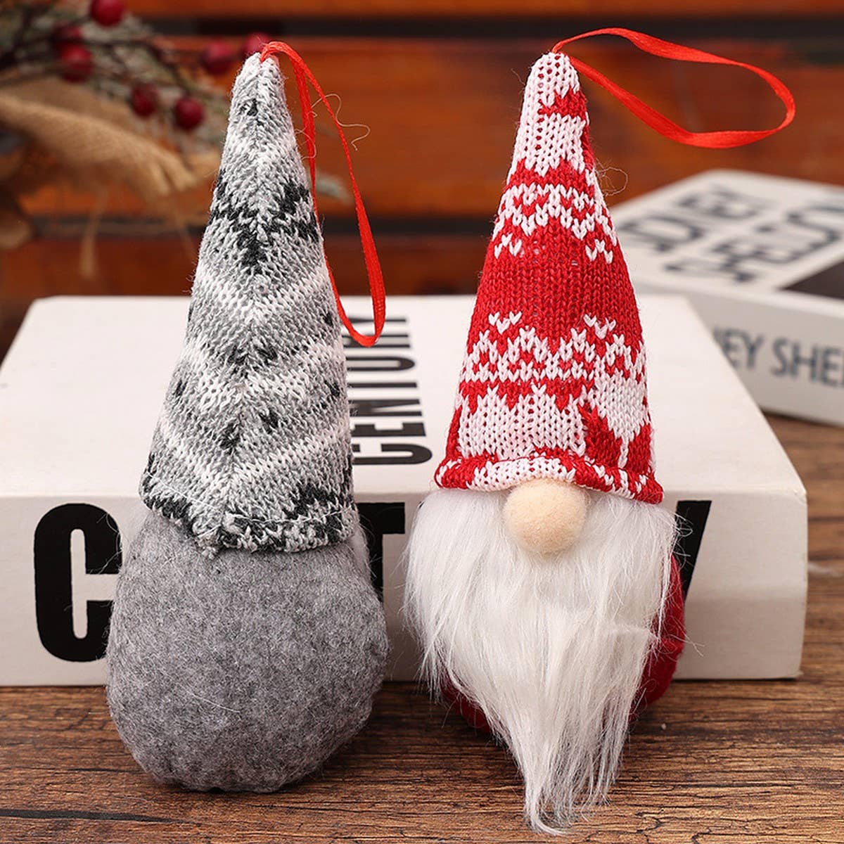 CWMM1743_Christmas Knitted Forest Old Man Home Pendant