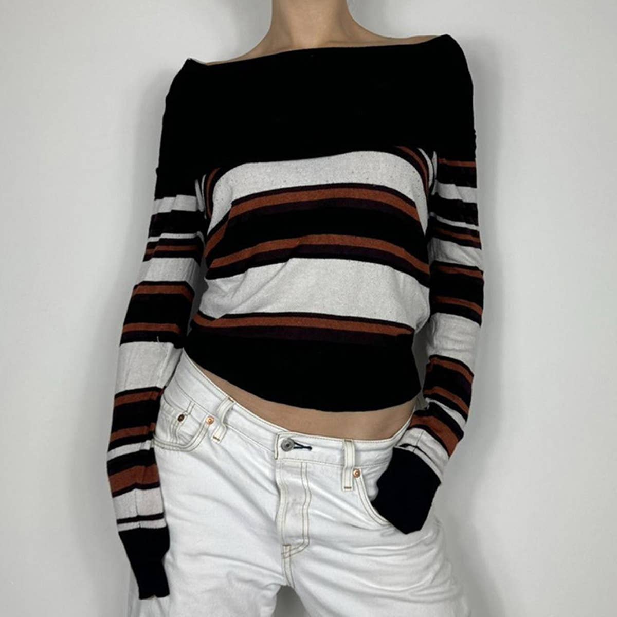 SLOUCHY STRIPED SWEATER IN CONTRASTING COLORS