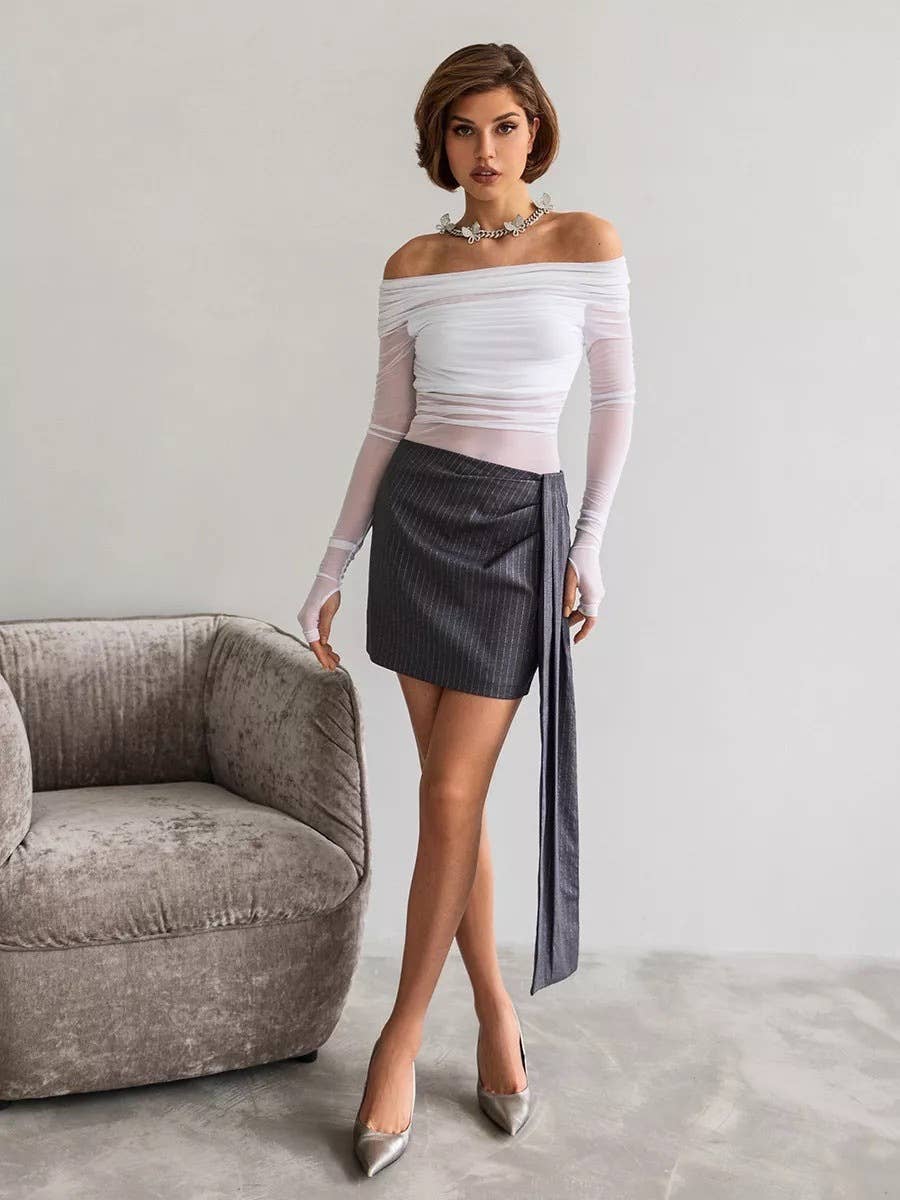 Solid color fit line neck gauze long sleeve top