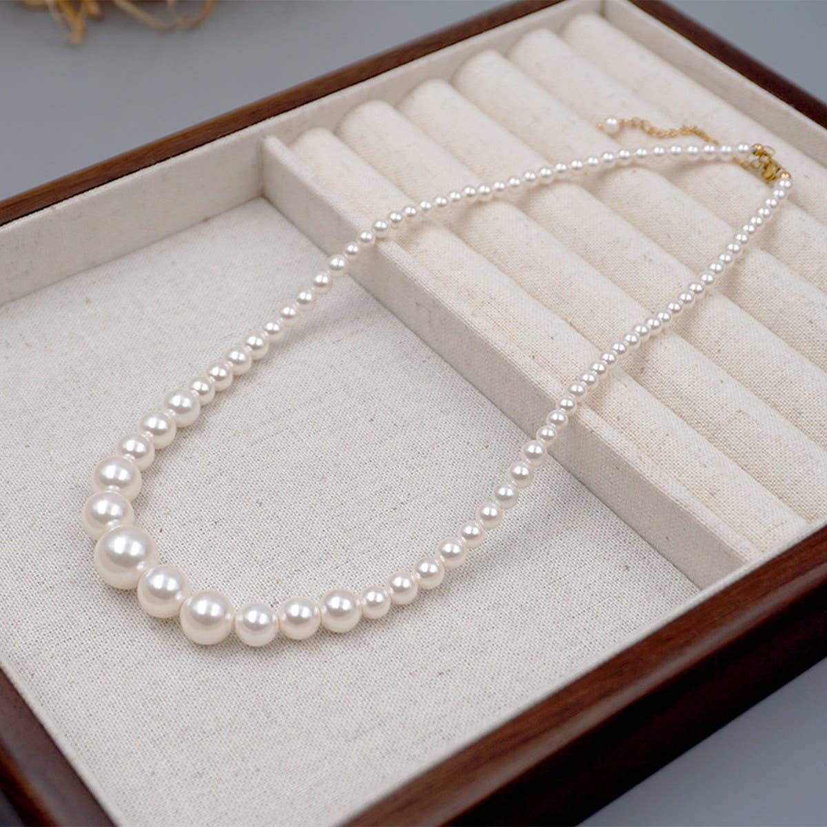 ELEGANT RETRO GRADIENT PEARL NECKLACE