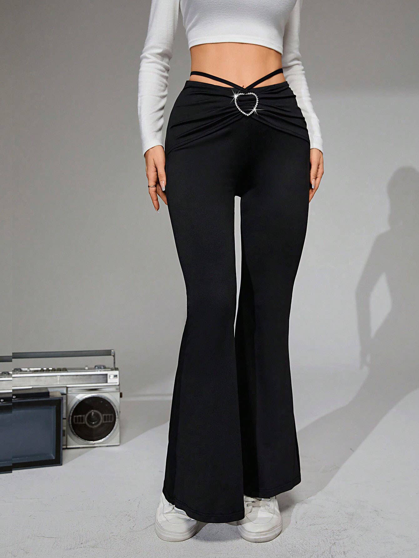 HIGH-WAISTED SLIM-FIT WIDE-LEGGED PANTS