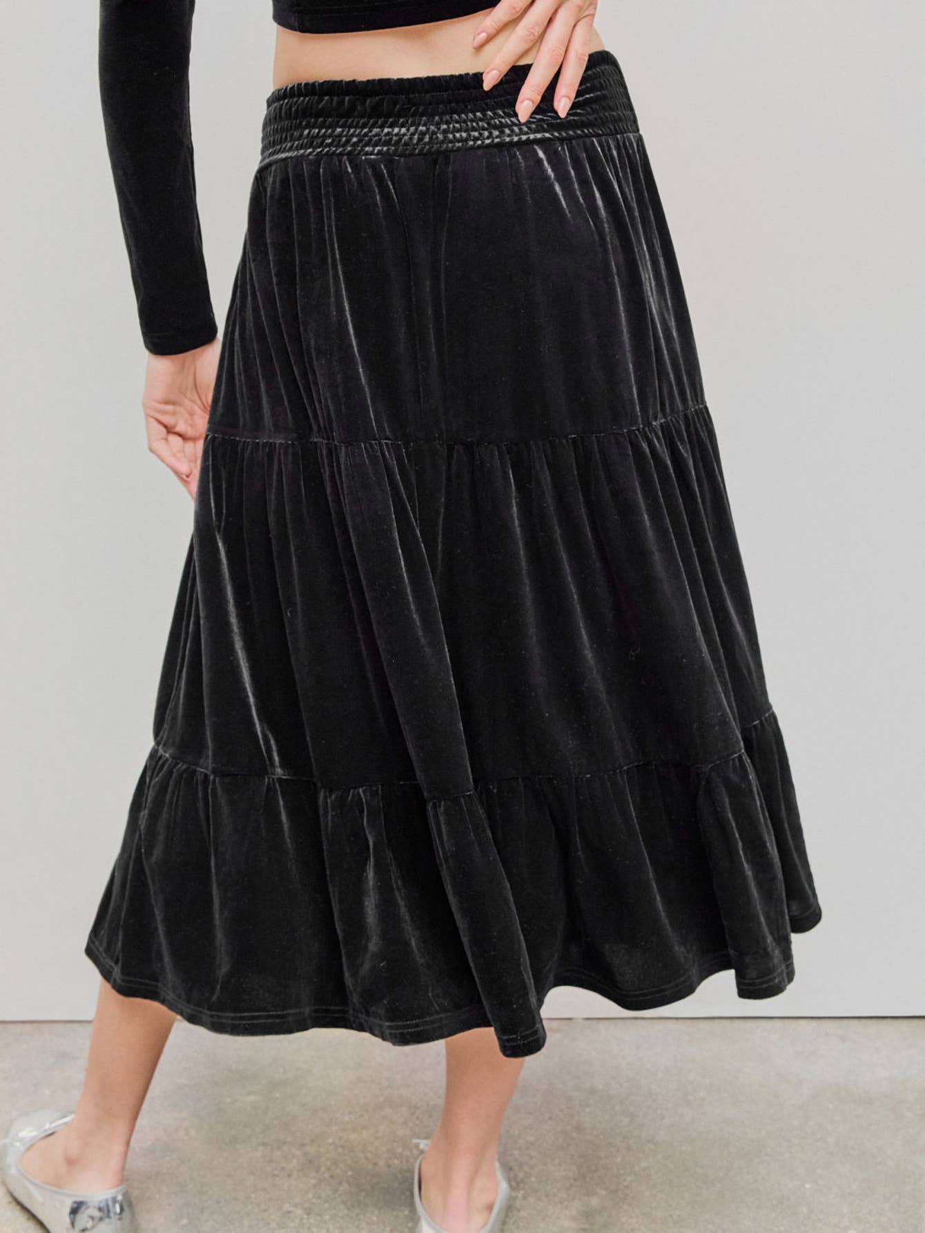 LONG STYLE VELVET SKIRT WITH LOTUS LEAF