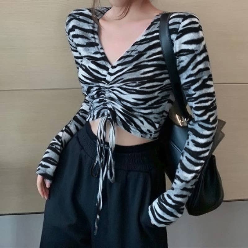 SLIM FIT ZEBRA-PRINT SHORT LONG-SLEEVED TOP