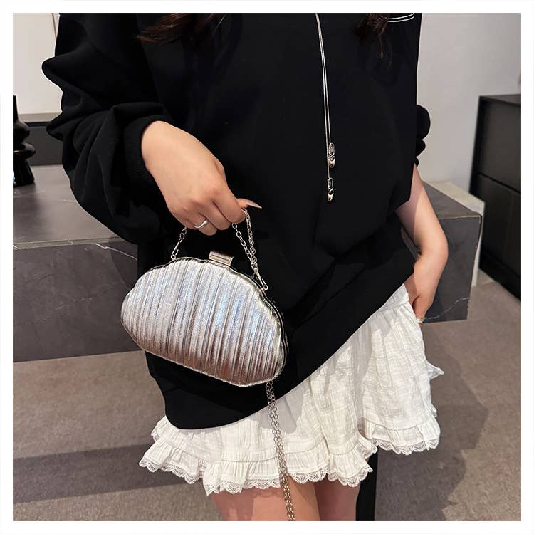 Fashionable and niche glossy single-shoulder bag