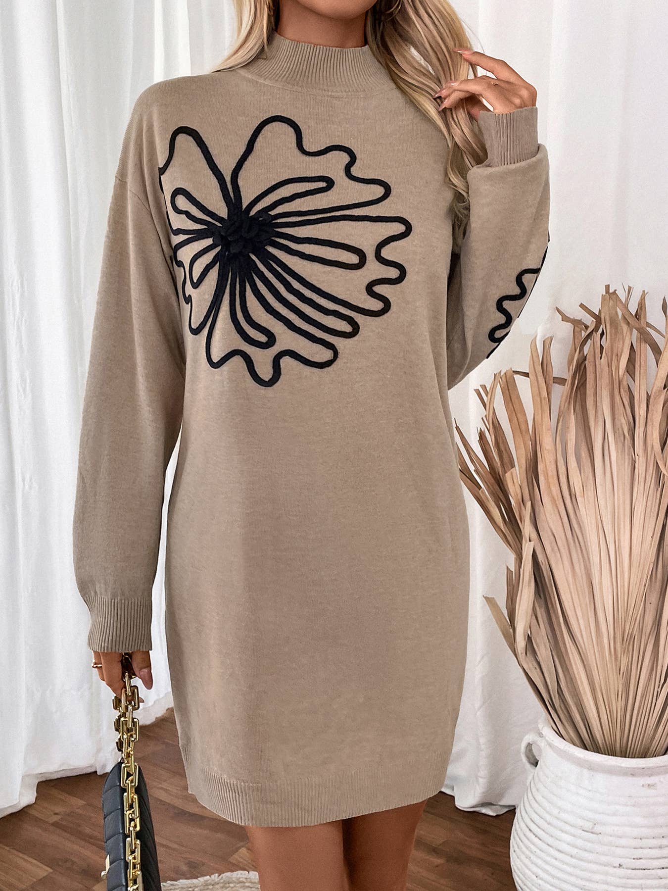 MID-NECK FLOWERED MID-LENGTH SWEATER DRESS