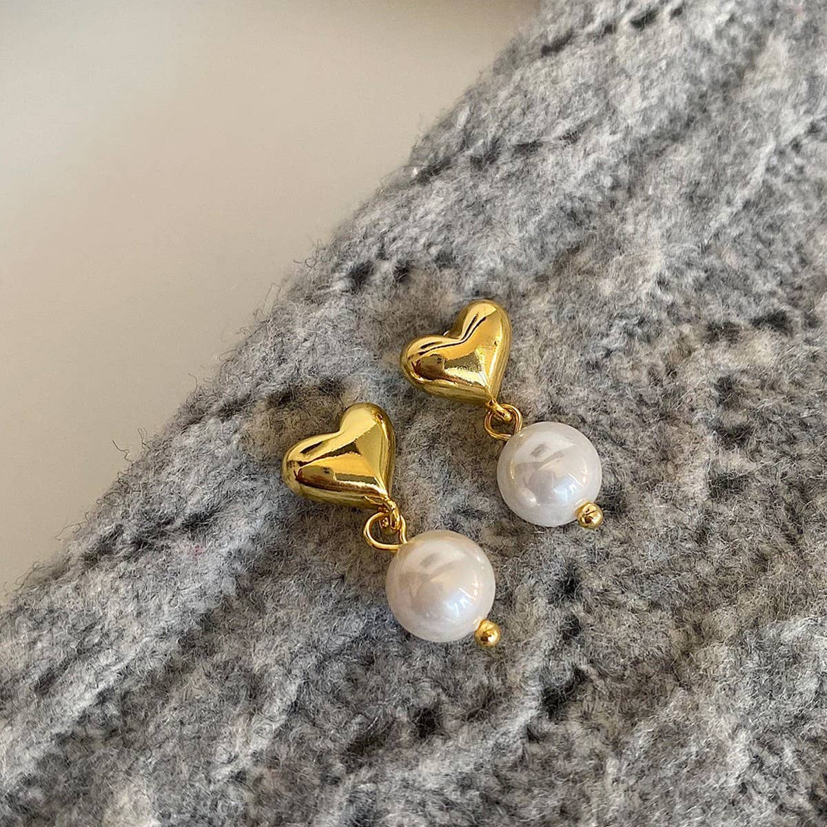 VALENTINE'S DAY NEW DESIGN HEART PEARL EARRINGS