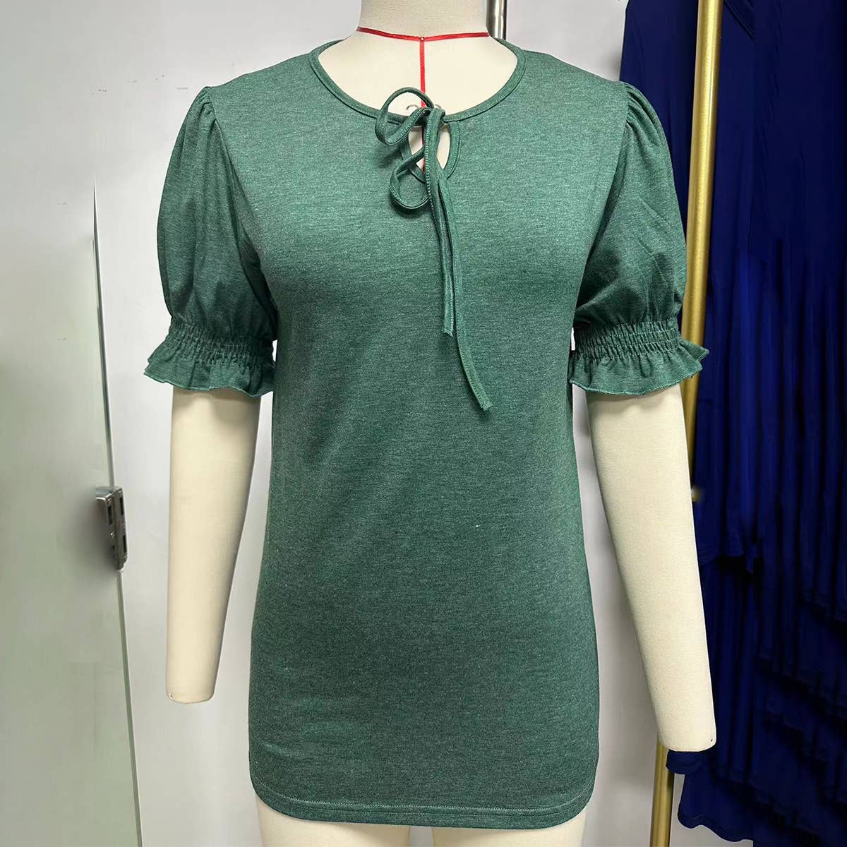 V-neck drawstring pleated loose fitting T-shirt