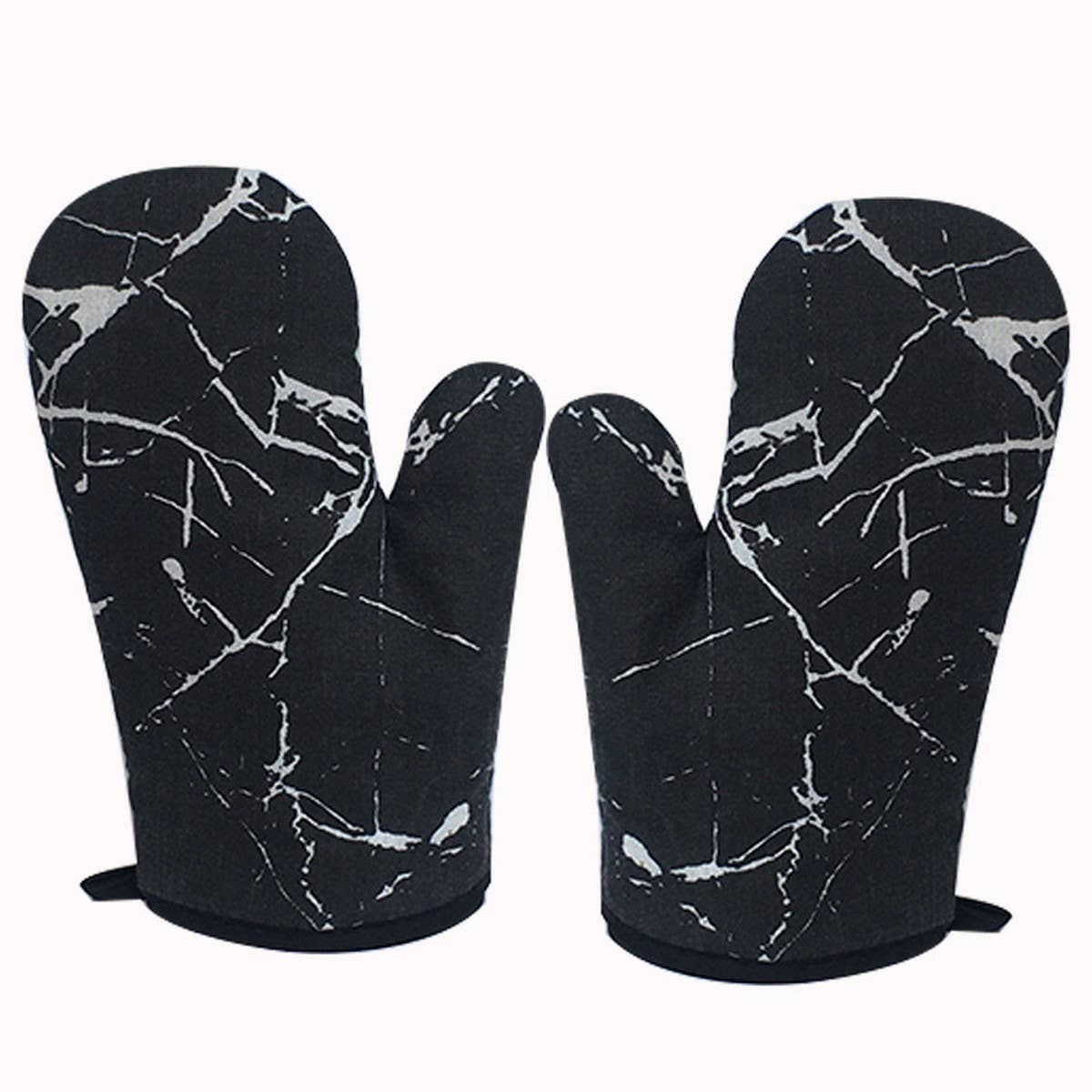 A PAIR OF HEAT-RESISTANT BAKING GLOVES_CWMM1452