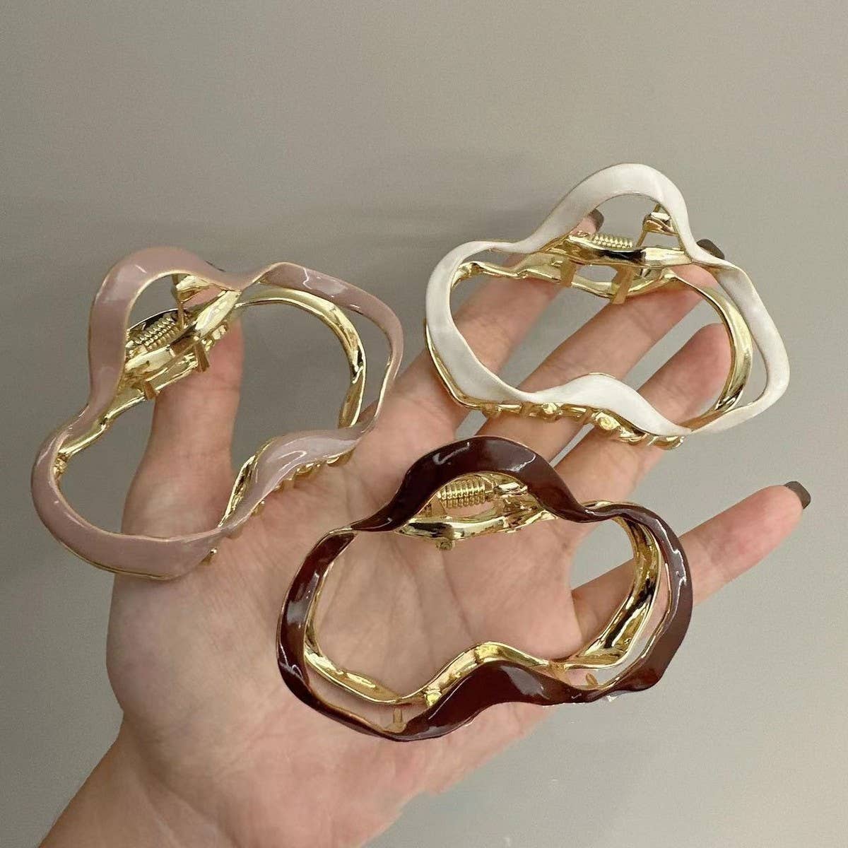 NICHE RETRO CLOUD SOLID COLOR HAIR CLIP_CWAHA1283