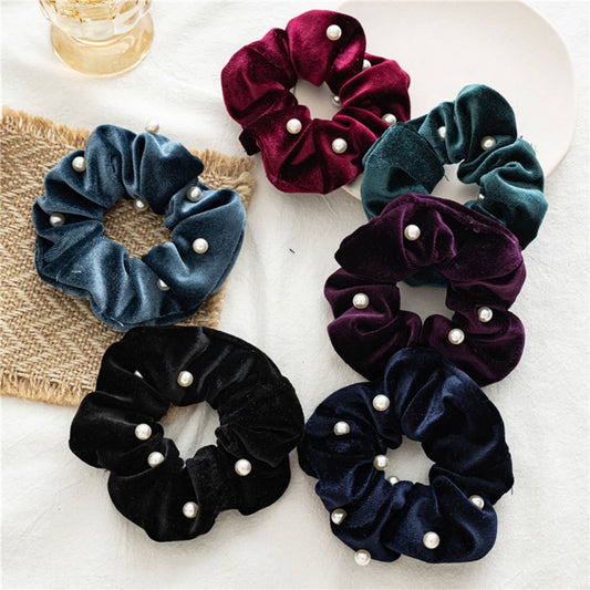 PEARL FUZZY HAIR SCRUNCHIES_CWAHA0382